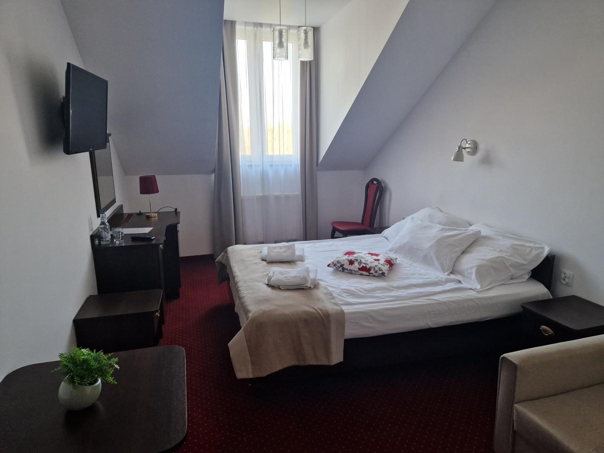 Korona Palace Leznica Wielka Экстерьер фото